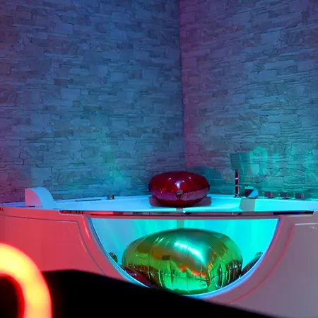 Momenti E Wellness Prázdninový dům *